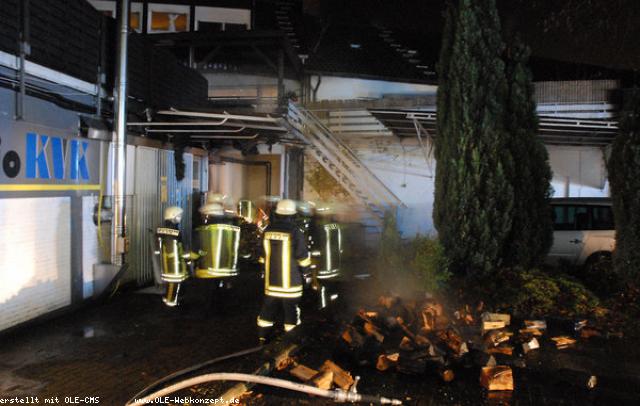 Holz brannte – aber nicht im Kamin