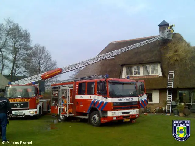 Brand eines Reetdachhauses in Losser/NL