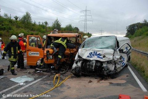 » Ein Toter und ein Schwerverletzter bei Frontalunfall- B54 voll gesperrt