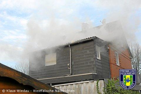 Wohnungsbrand Annastraße – Tiere verenden – Bewohner können sich retten