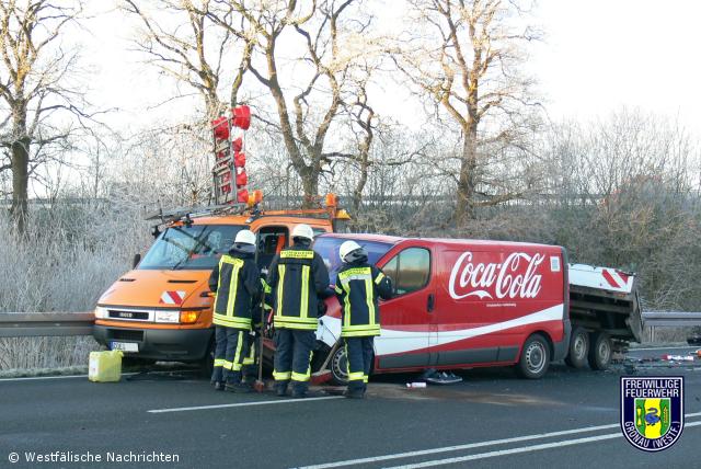 Verkehrsunfall B 54 Feuerwehr Gronau