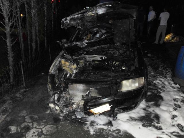 Mehrere PKW´s und ein LKW brannten in der Nacht