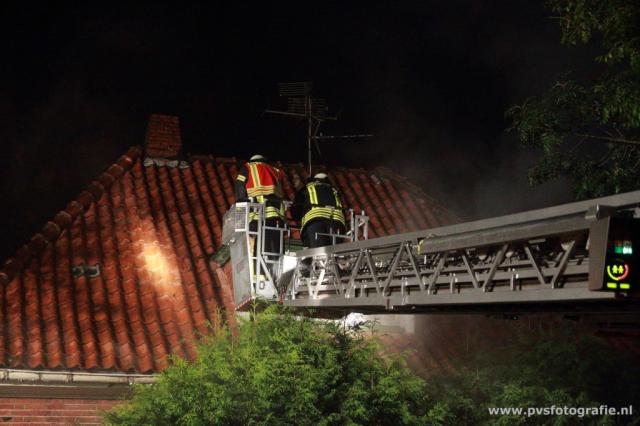 Feuerwehr löscht zwei Brände auf der Iltisstraße