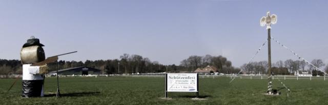 Unbekannte zünden Strohballen an