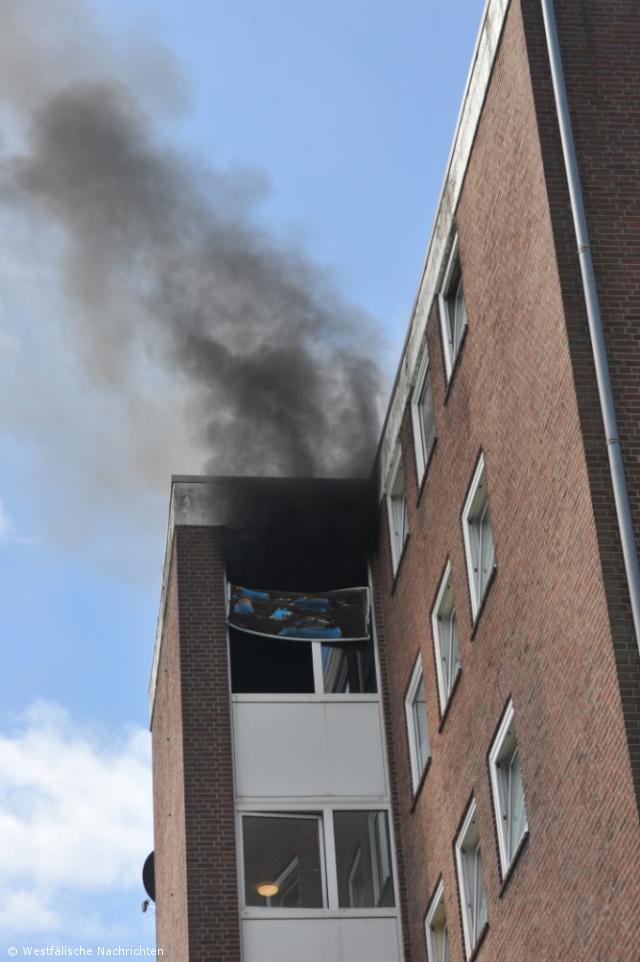 Wohnungsbrand im 6. Obergeschoss eines Mehrfamilienhauses