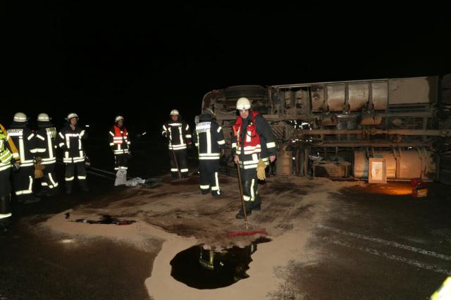 Schwerer Verkehrsunfall Mit Lkw Auf Der B 54 Feuerwehr Gronau