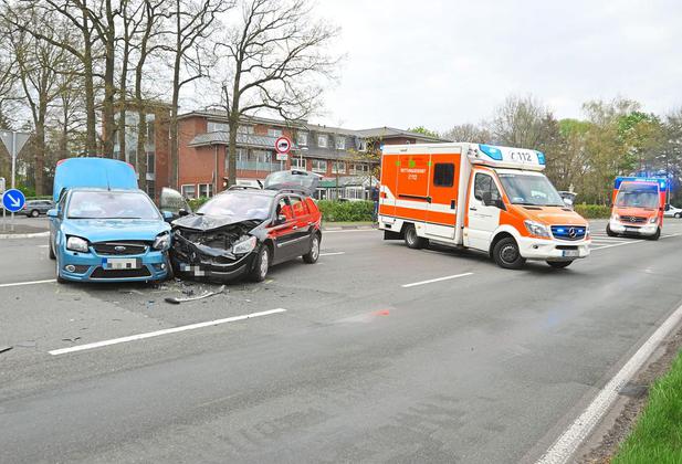 Zwei Verletzte Bei Verkehrsunfall – Feuerwehr Gronau