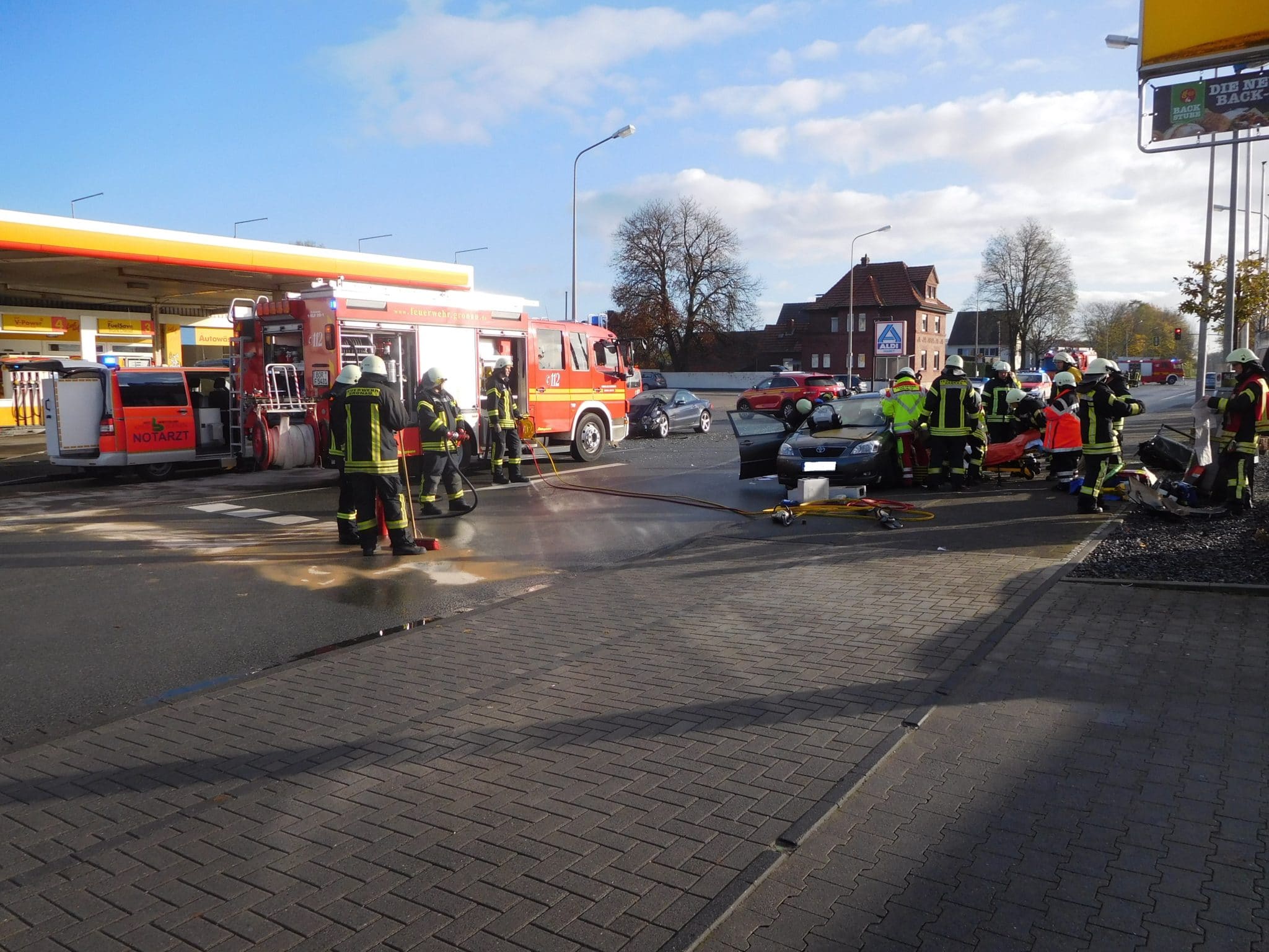 Verkehrsunfall Mit Zwei Verletzten Auf Der Ochtruper Straße – Feuerwehr ...