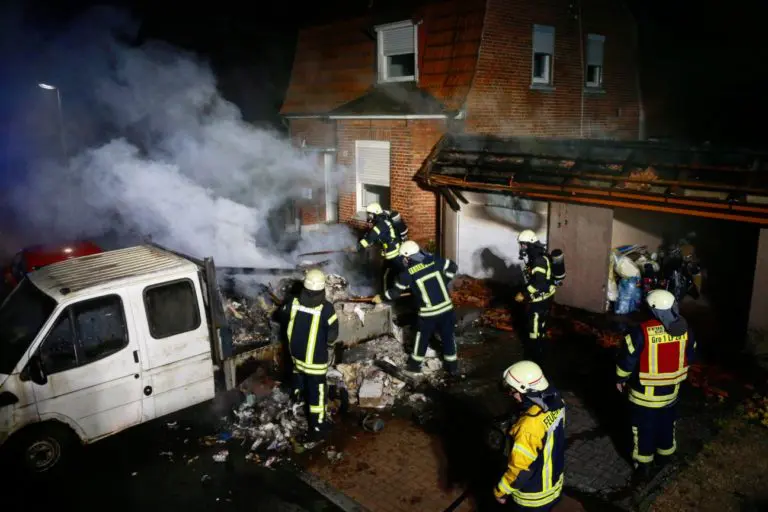 LKW brannte auf dem Tannenkamp