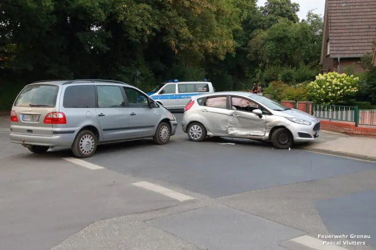 Sechs Verletzte bei Unfall auf der Kurfürstenstraße