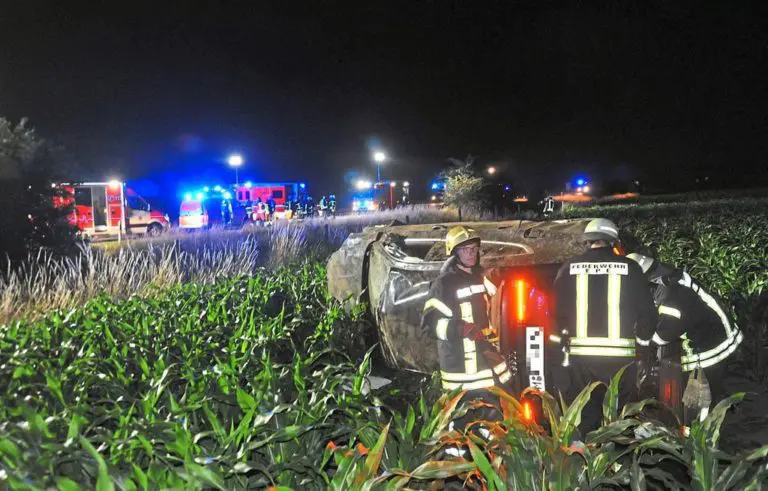 PKW überschlug bei Alleinunfall auf der B54