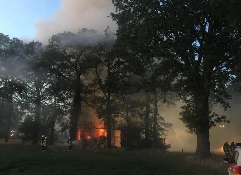 Brandstifter noch während der Löscharbeiten gefasst