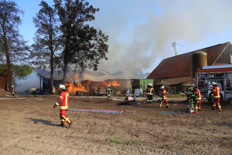 Feuerwehr Gronau leistet “Nachbarliche Löschhilfe” in Nienborg