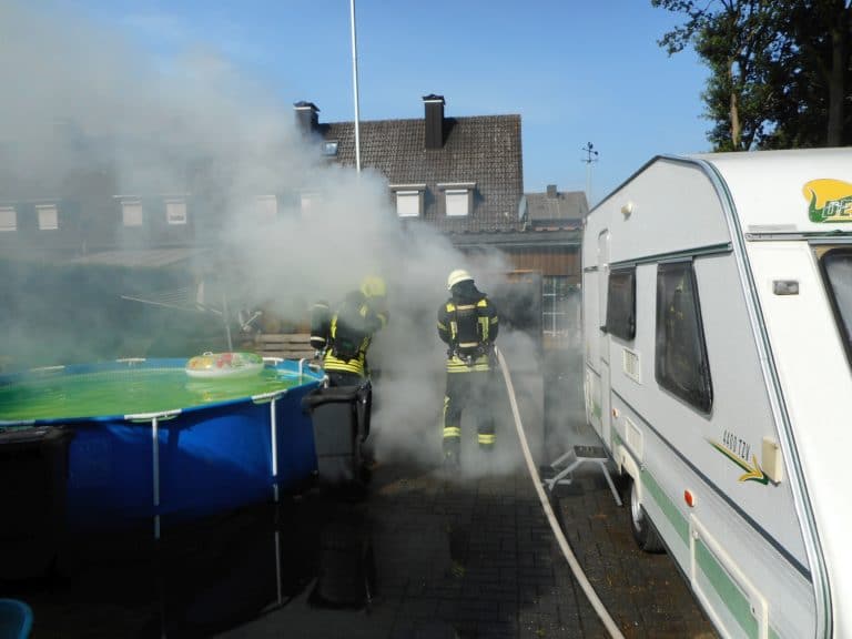 Poolanlagen-Container brannte