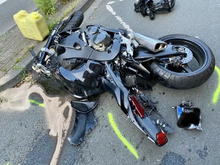 Verkehrsunfall mit Motorrad