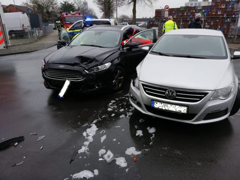 Verkehrsunfall auf dem Amelandsbrückenweg