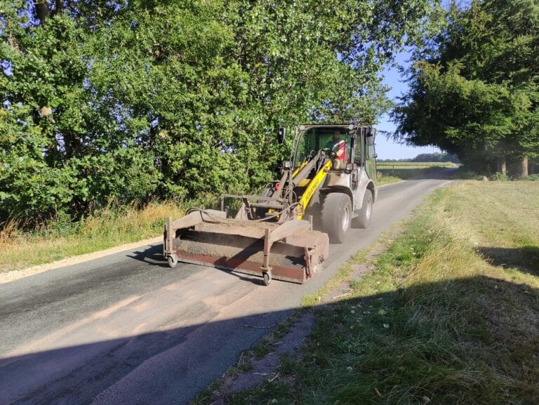 Ölspur an der Lange-Seite