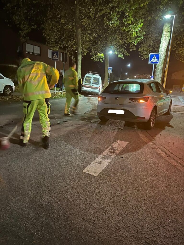 auslaufende Betriebsstoffe nach Verkehrsunfall