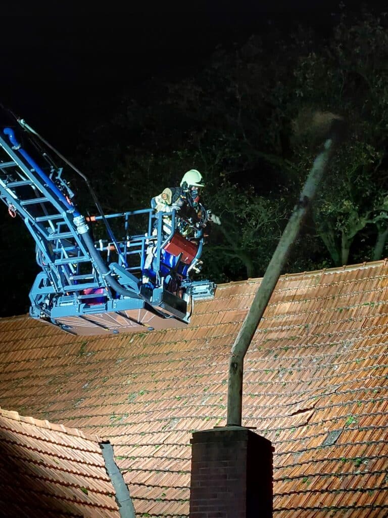 Drehleiter wurde von Brandweer Losser angefordert