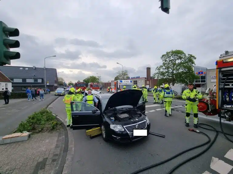 Verkehrsunfall mit eingeschlossener Person